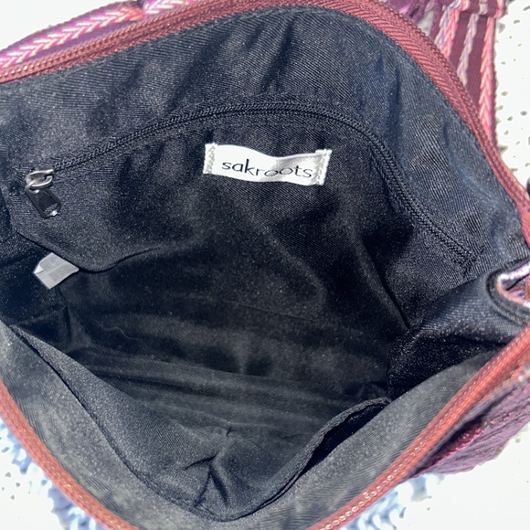 Sakroots Sanibel Crossbody - Picture 9 of 11